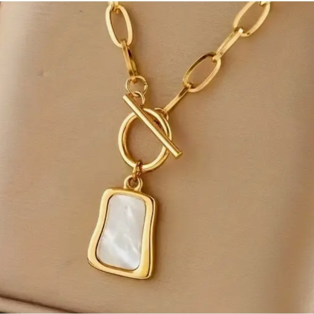 - Stainless Steel Geometric Square Pendant‎ Necklace